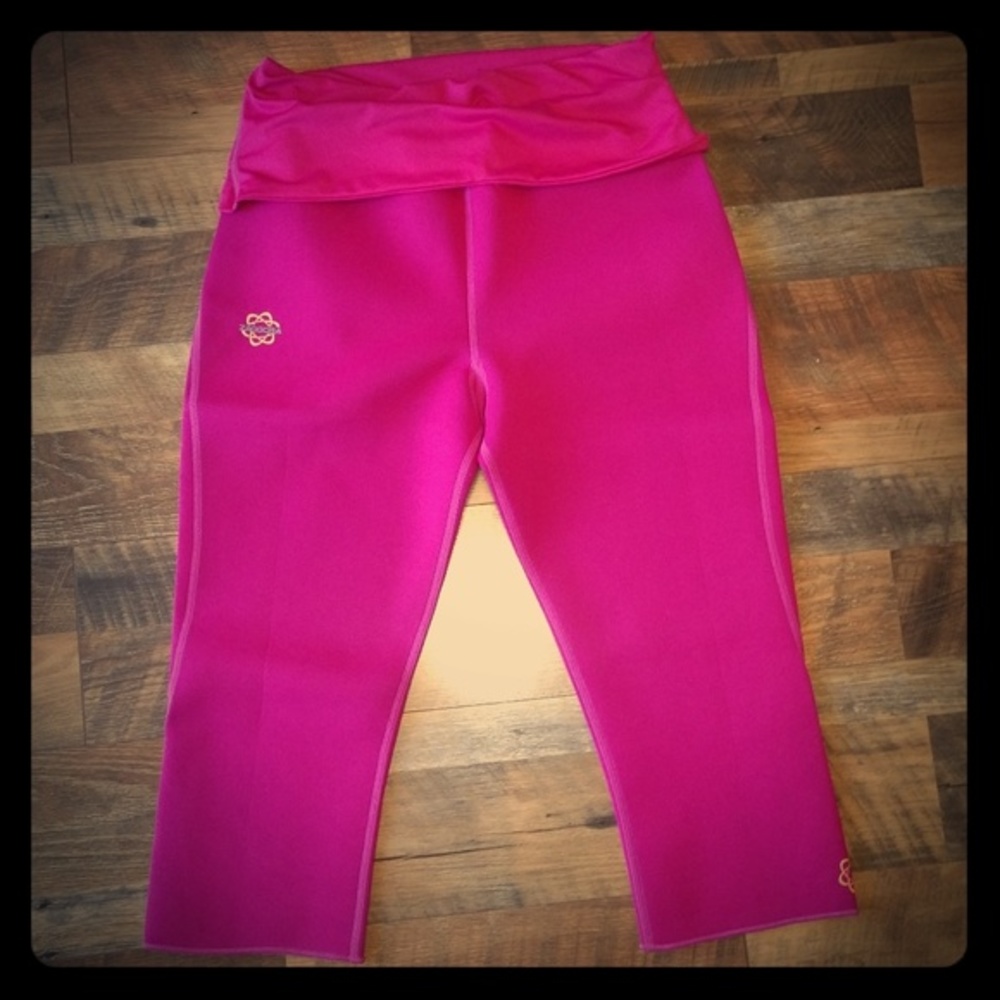 NEW Zaggora - Foldover Hot Pants - Activew…